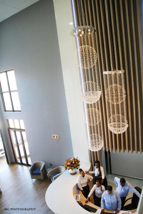 King'S Palace Hotel Rustenburg Extérieur photo