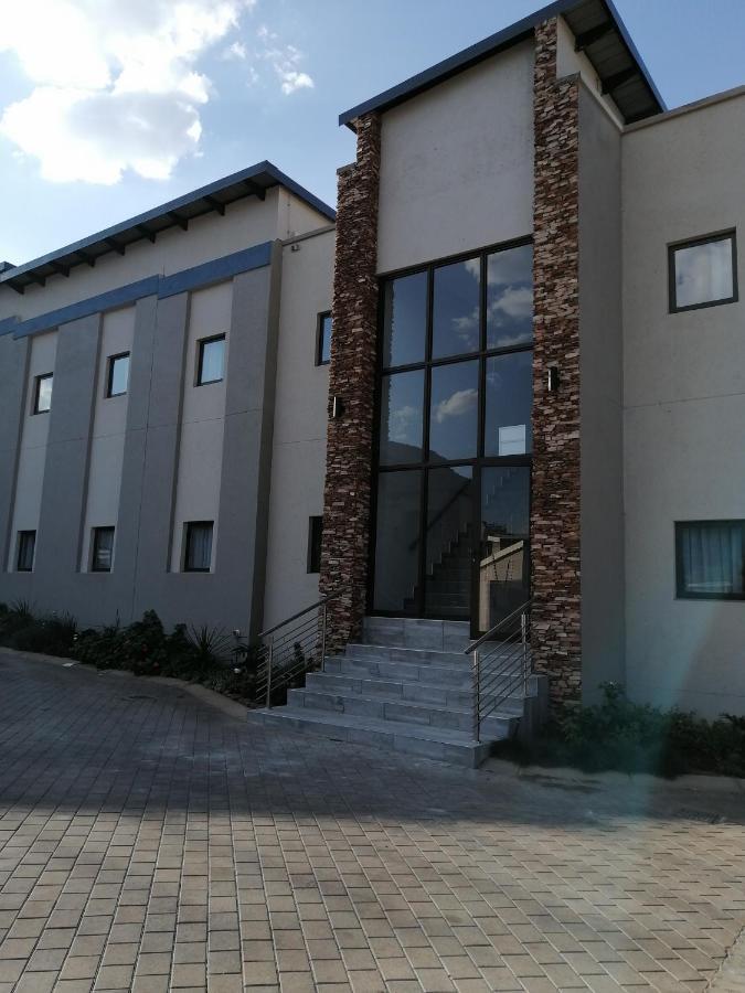 King'S Palace Hotel Rustenburg Extérieur photo