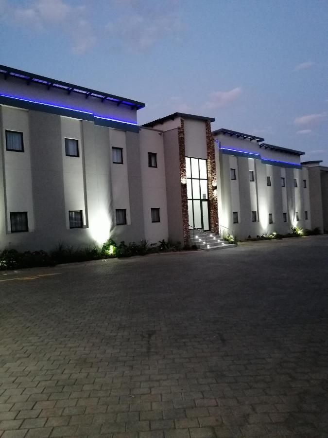 King'S Palace Hotel Rustenburg Extérieur photo